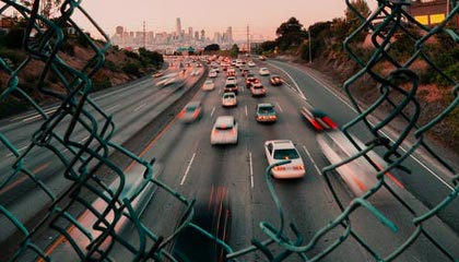 拉波尔塔与莱万沙特之旅亲密会见全球巴萨球迷|巴塞罗那|罗伯特·莱万多夫斯基|马西普|恩里克|西班牙皇家足球协会_新浪体育_新浪新闻